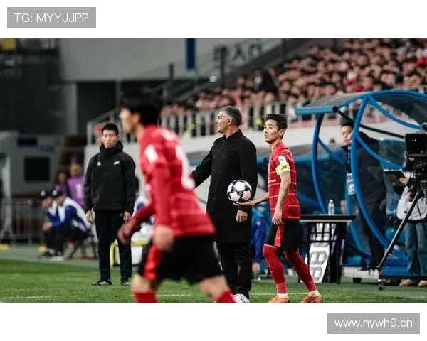 亚冠收官 申花0比2负武里南染红